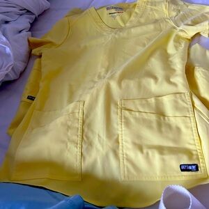 Size small- Greys anatomy scrub set-yellow